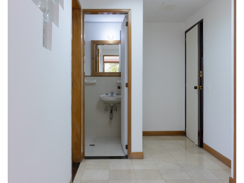 Consultorio medico en venta, Medellín, sector Conquistadores — foto 3