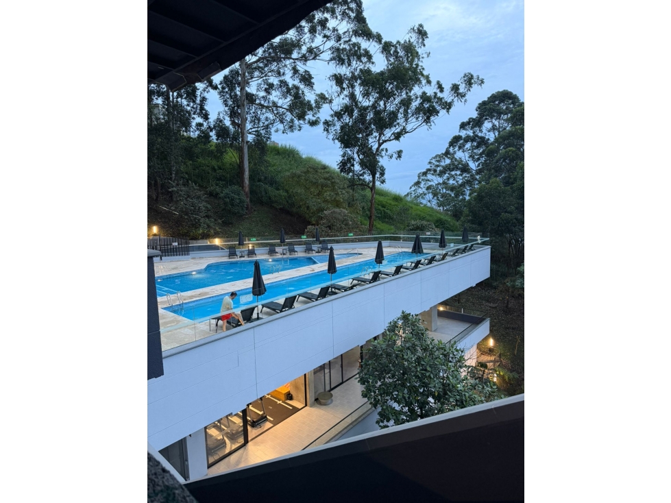 VENDO HERMOSO APARTAESTUDIO - POBLADO - PALMAS - PISO ALTO — foto 5