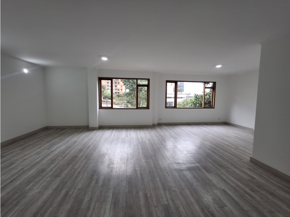 Apartamento en venta, El Poblado, sector Castropol