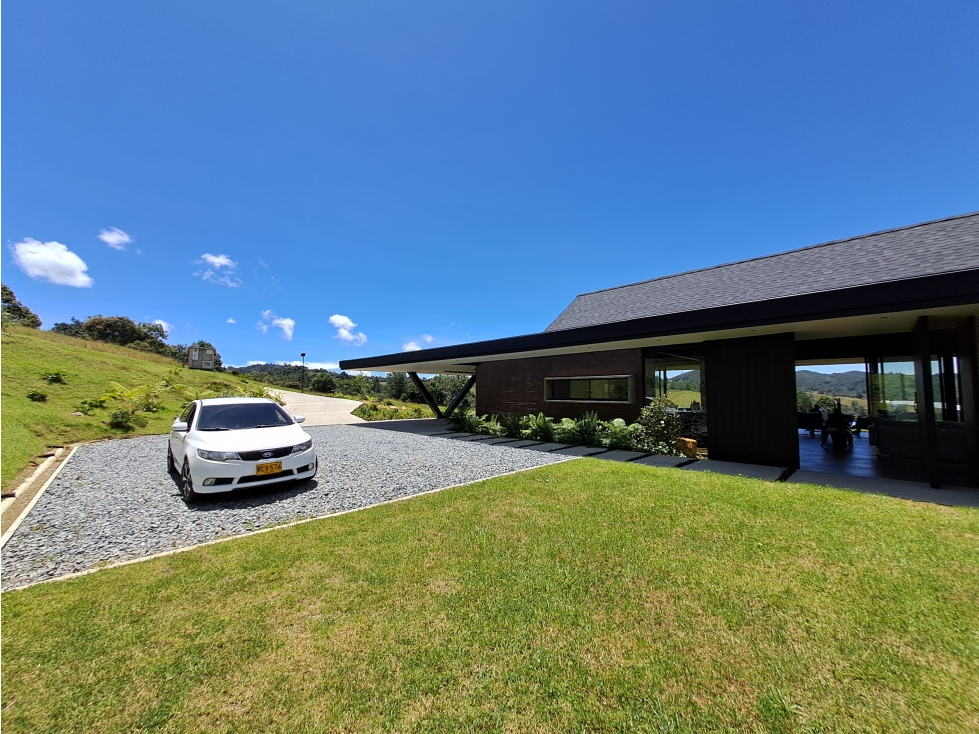 Casa en venta Envigado Alto de las Palmas