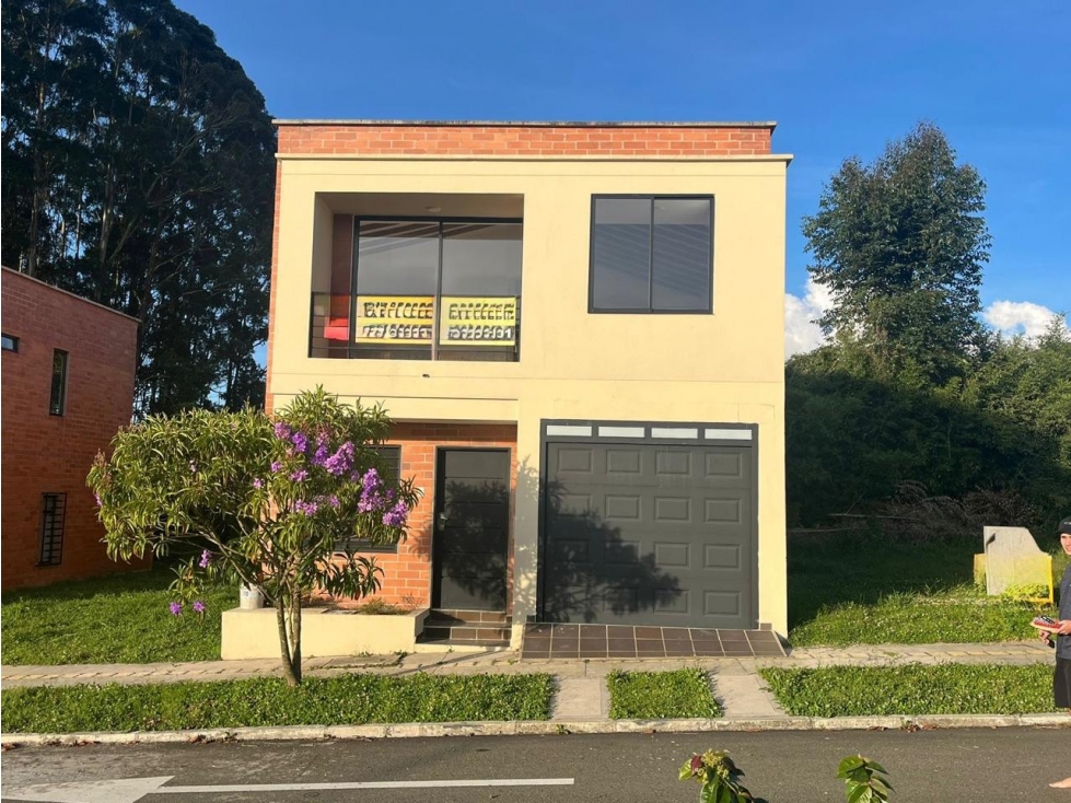 CASA EN VENTA- EL CARMEN- JARDINES DEL CARMEN