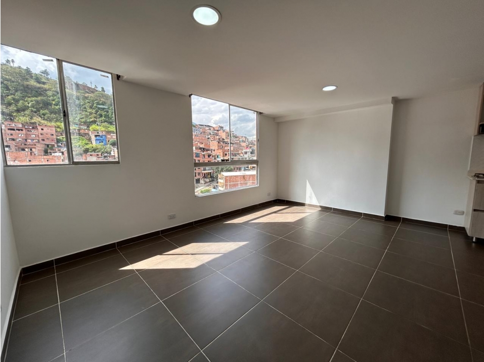 Apartamento en venta, Bello, Madera