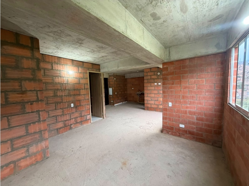 APARTAMENTO EN OBRA GRIS, PARQUEADERO PRIVADO — foto 2
