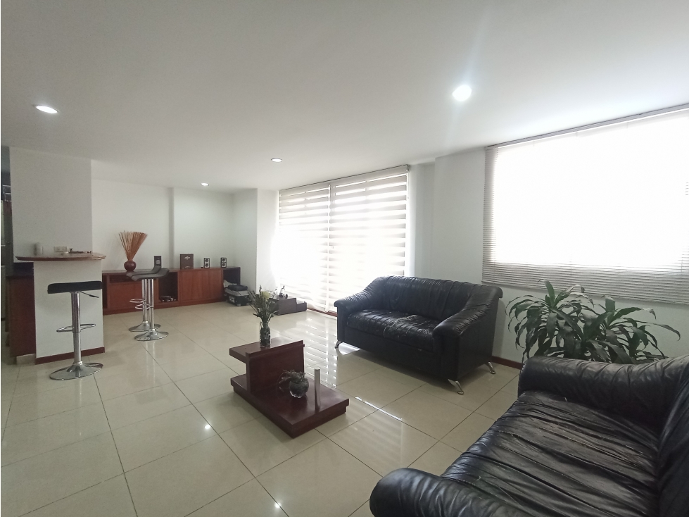 Apartamento en venta en sector de Lalinde - El Poblado — foto 2