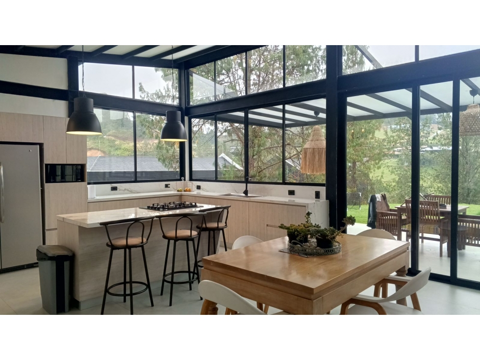 Casa en el Alto de Las Palmas, exclusividad, amplitud y naturaleza. — foto 2
