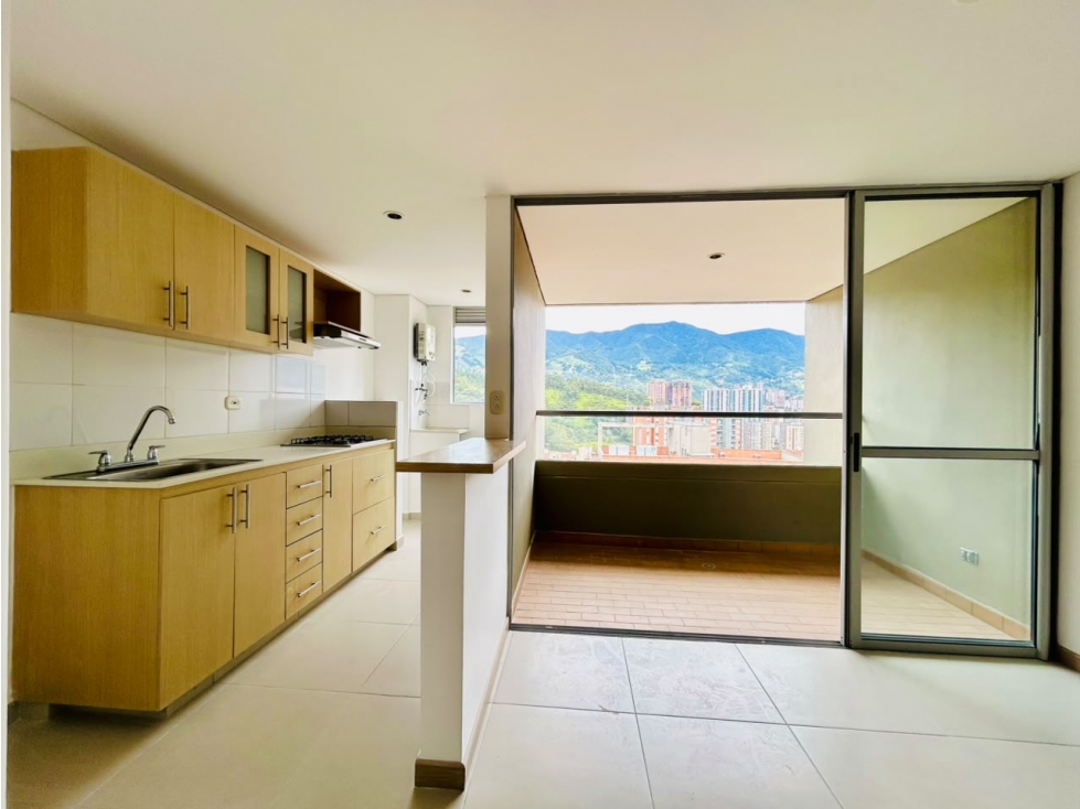 Apartamento en venta Loma San José-Parte Baja. — foto 2