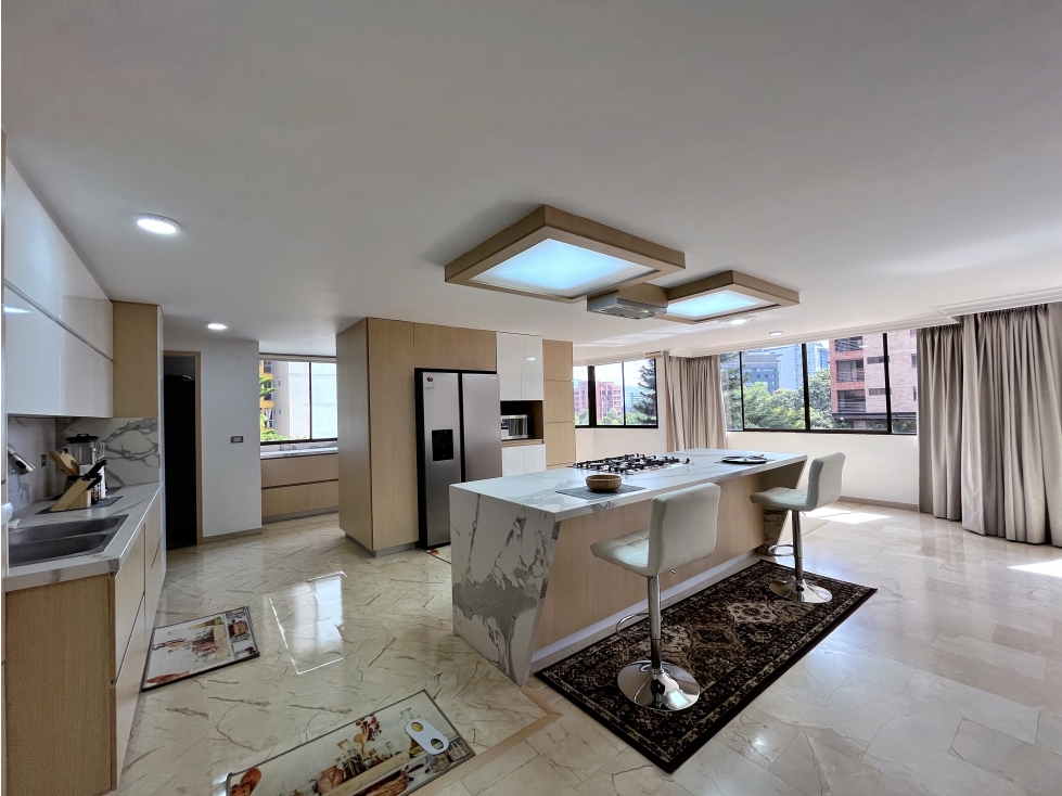 Apartamento en venta, Oviedo, Medellín