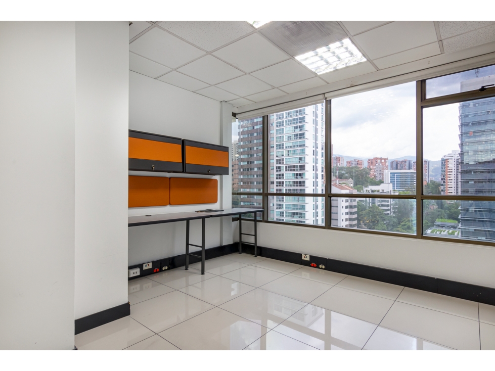 Oficina en arriendo en sector de Milla de Oro - El Poblado — foto 3