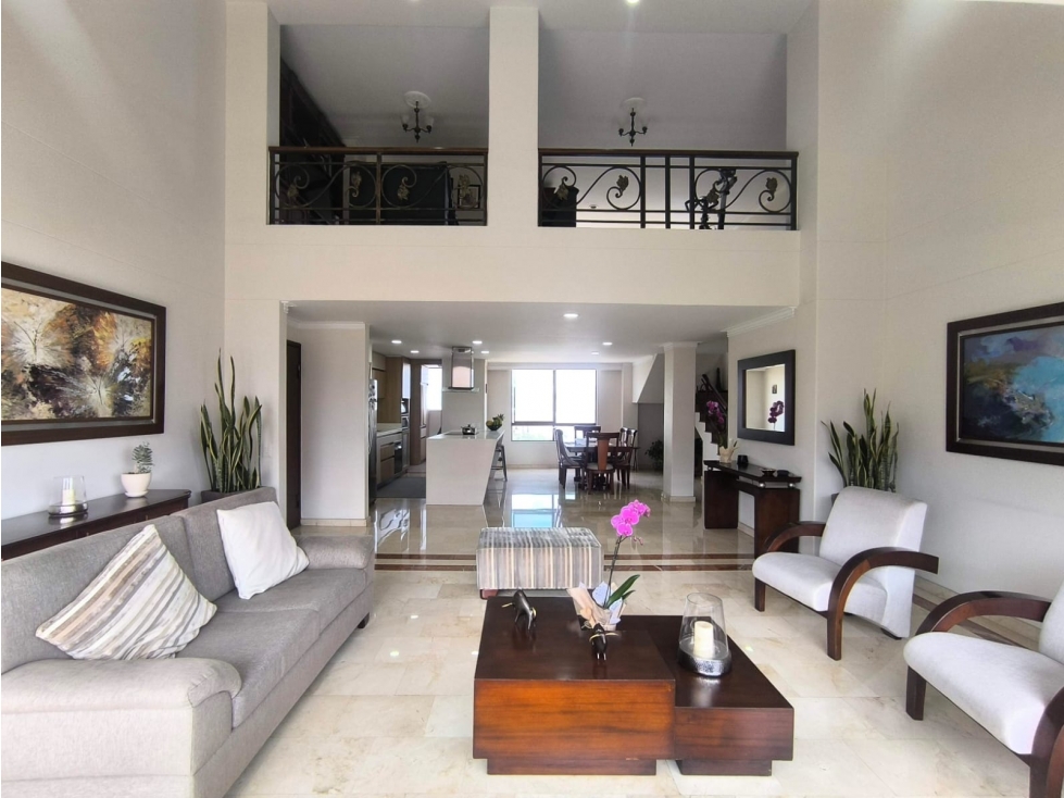 EXCLUSIVO PENTHOUSE CON ESPACIOS AMPLIOS E ILUMINADOS.