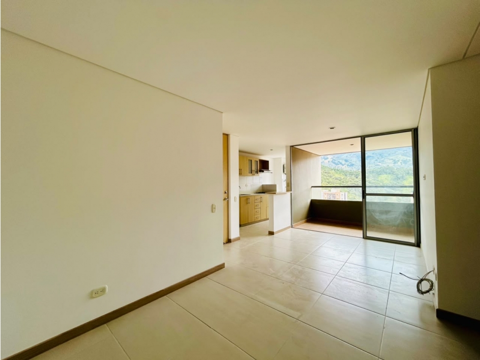 Apartamento en venta Loma San José-Parte Baja. — foto 3
