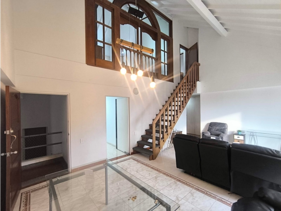 APARTAMENTO DUPLEX IDEAL PARA REMODELAR. — foto 3