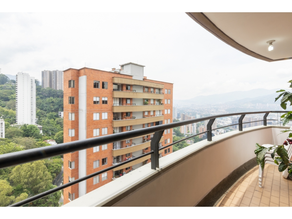Apartamento remodelado en Loma del Indio