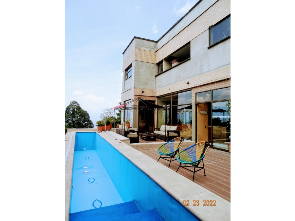 Casa para venta en El Escobero, Envigado.