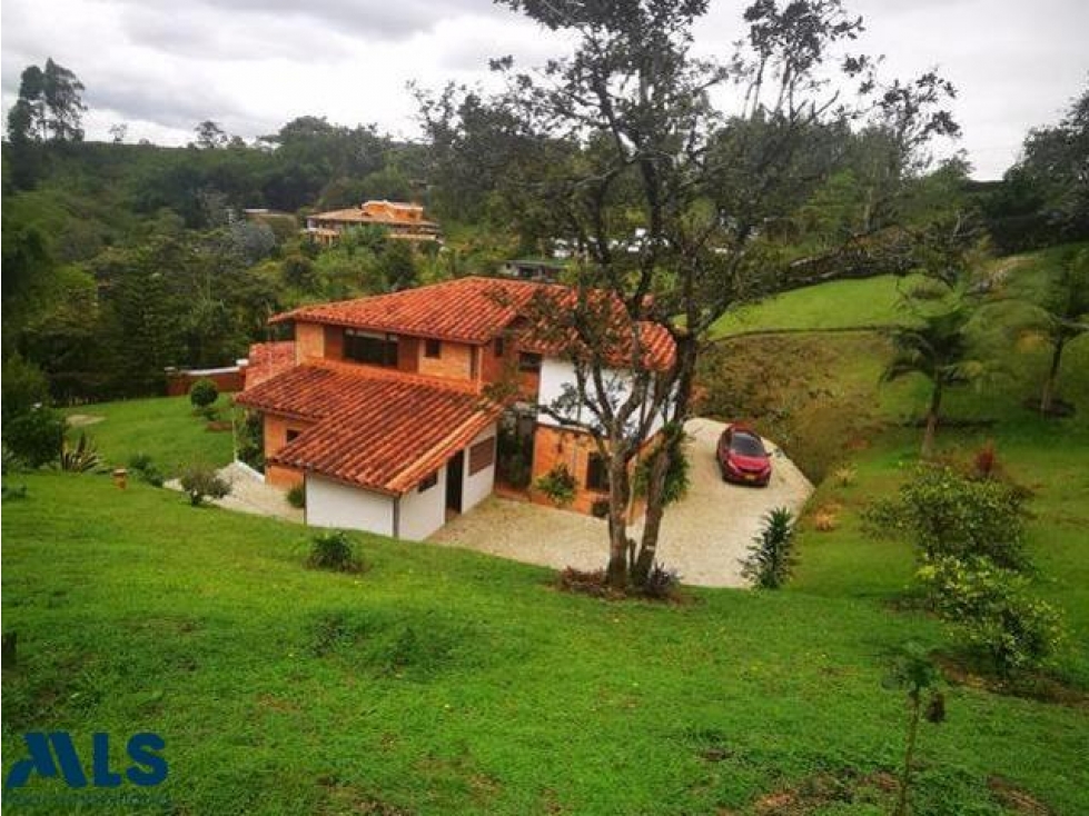 FINCA DE RECREO EN RIONEGRO VEREDA EL ROSAL — foto 2