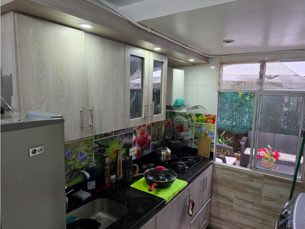 Apartamento con jardin Camino verde, sector plano — foto 4