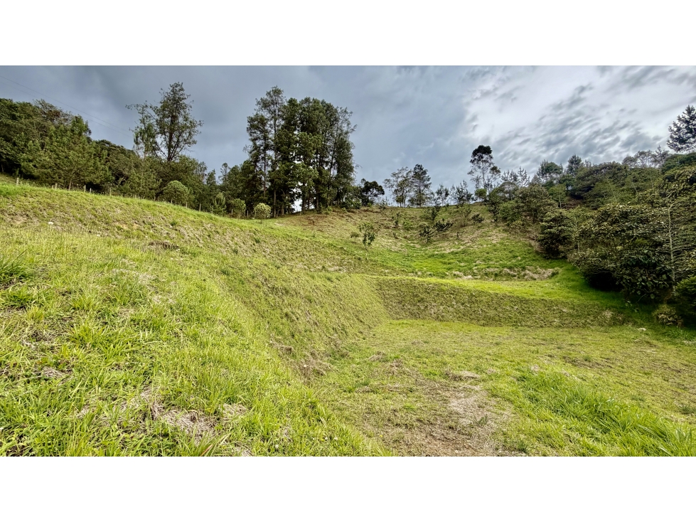 Lote con explanación y vista increíble en El Retiro. — foto 4