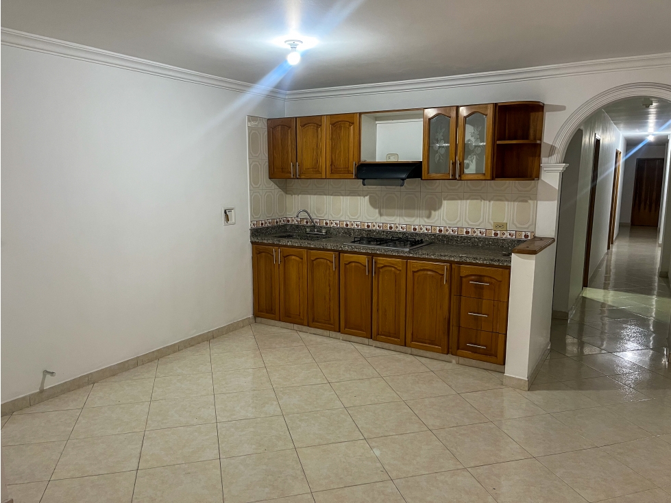 Apartamento en zona plana de Itagüí Las Asturias muy amplio. — foto 2