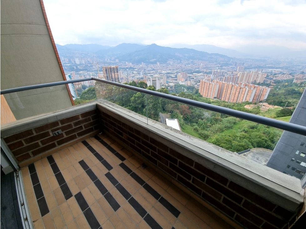 VENTA APARTAMENTO SABANETA 89 MTS VISTA A LA CIUDAD , LAS LOMITAS