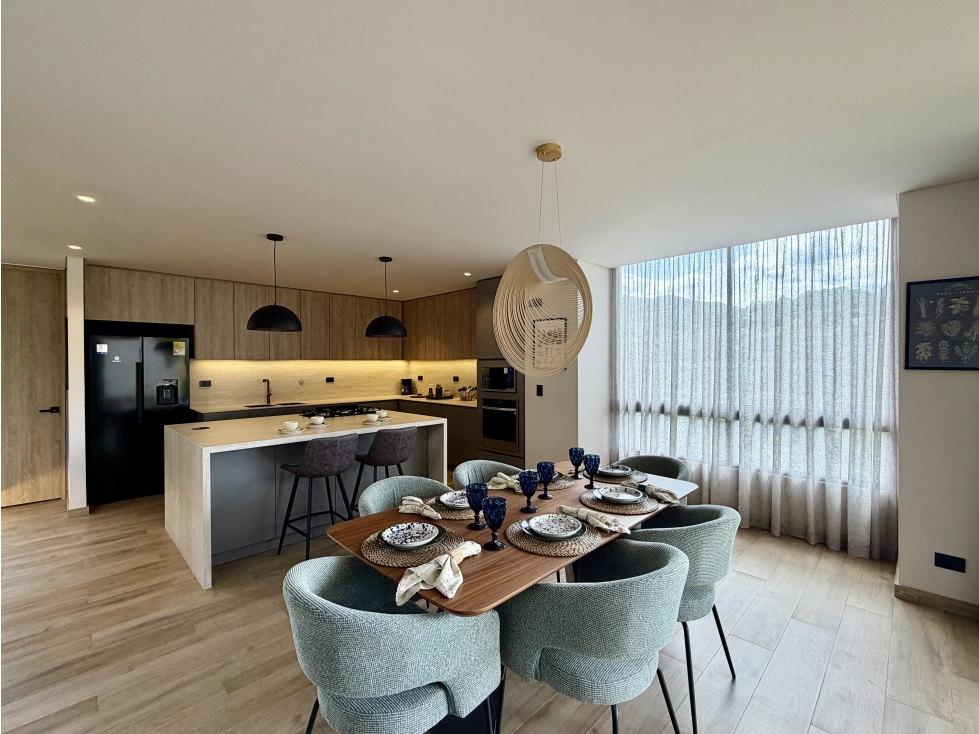 Casa en unidad cerrada para en el Alto de las Palmas.