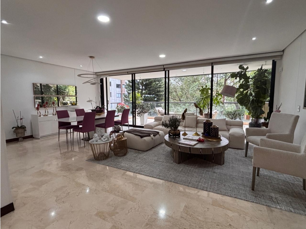 Apartamento de lujo en Los Balsos, El Poblado. — foto 2