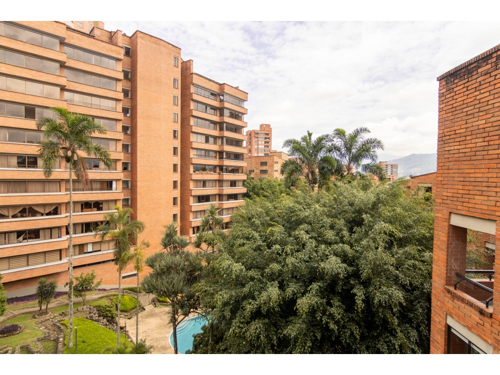 Venta de Apartamento en la Loma de los Gonzalez - El Poblado