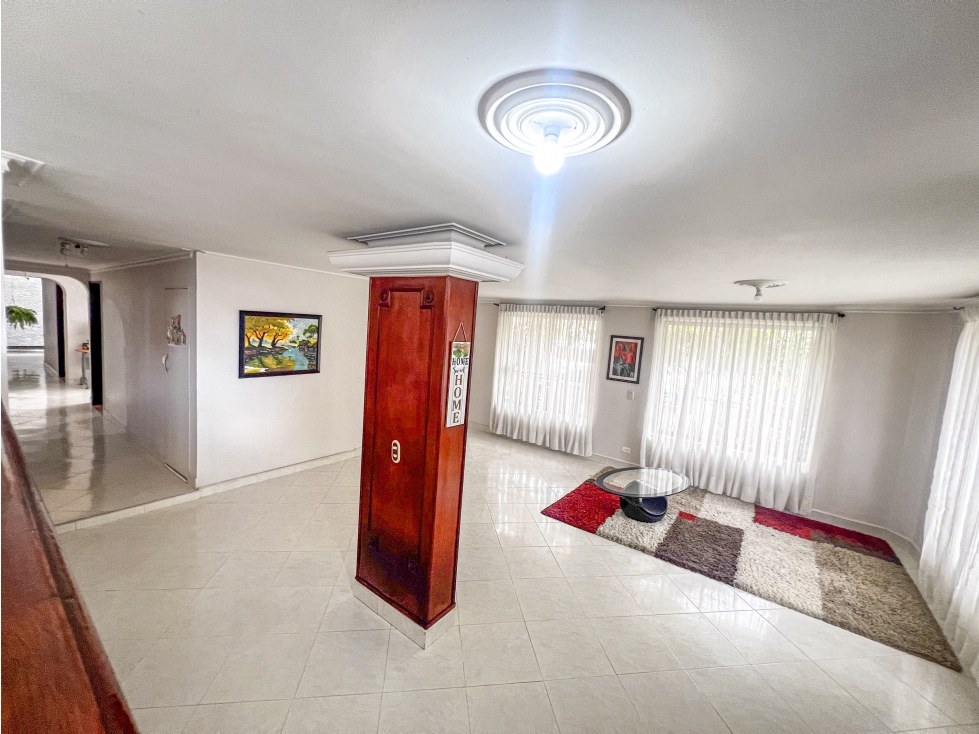CASA DE 279M2 CON ANTEJARDÍN EN BELÉN, CERCA A LA 33. — foto 3