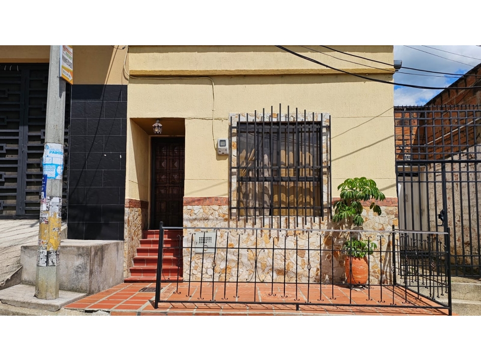 Casa primer piso en venta en Rosalpi Bello