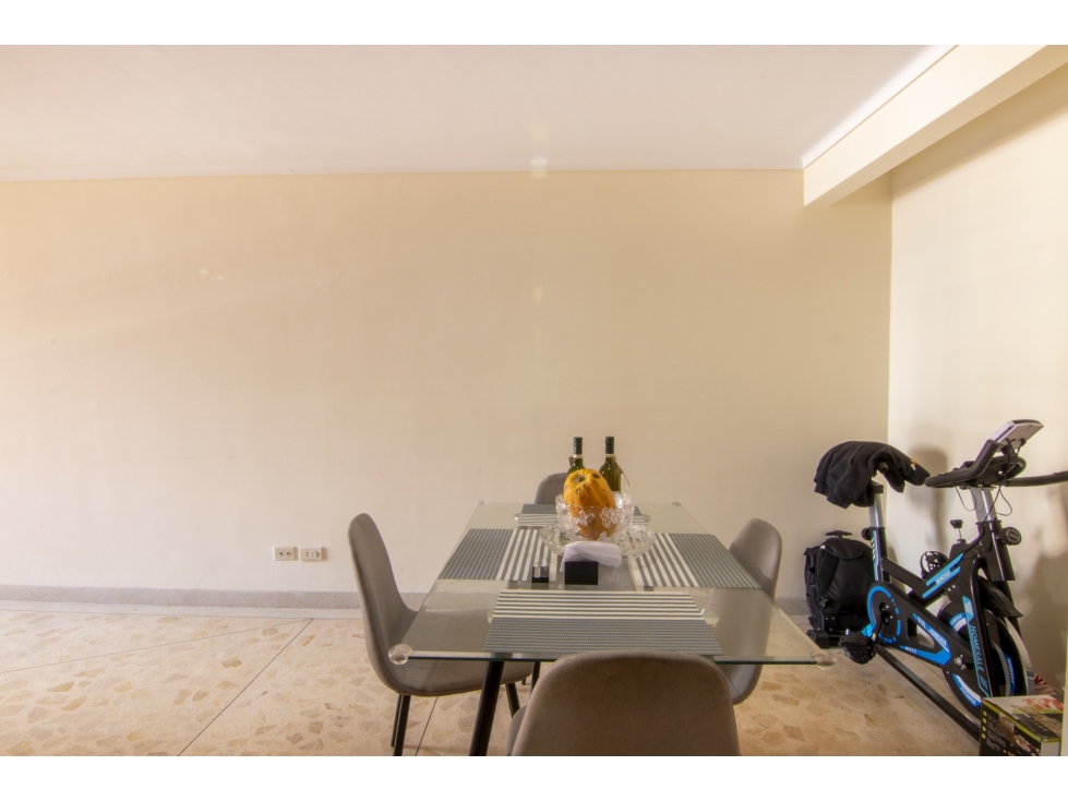 APARTAMENTO EN VENTA, LA CASTELLANA, LAURELES. — foto 3