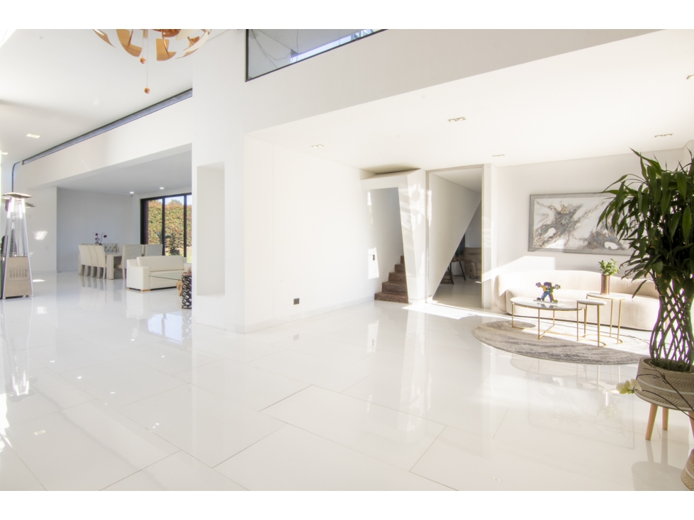 Hermosa casa en venta en sector Alto de las Palmas - Envigado — foto 2