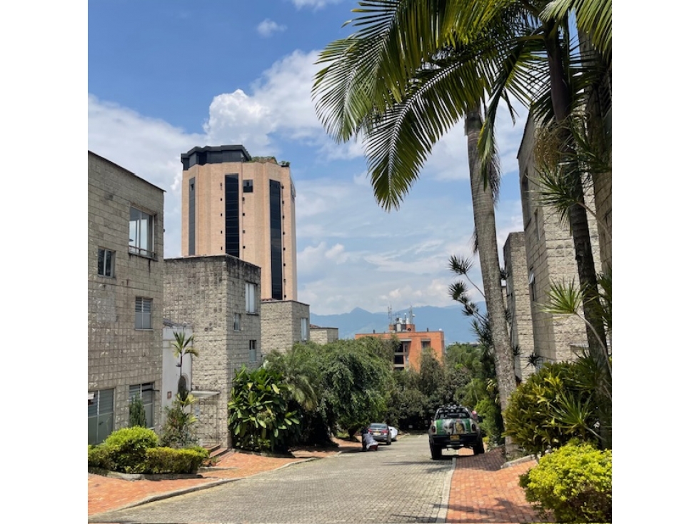 casa para venta, frente universidad del ces en el poblado — foto 2