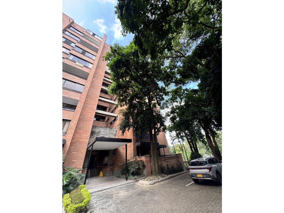 Apartamento con enorme potencial en el corazón de El Poblado — foto 2