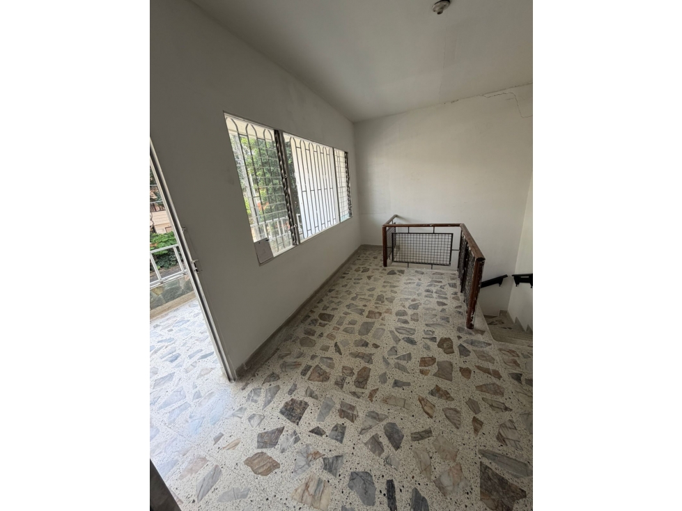 Se vende espaciosa casa en el Velódromo, Laureles — foto 3