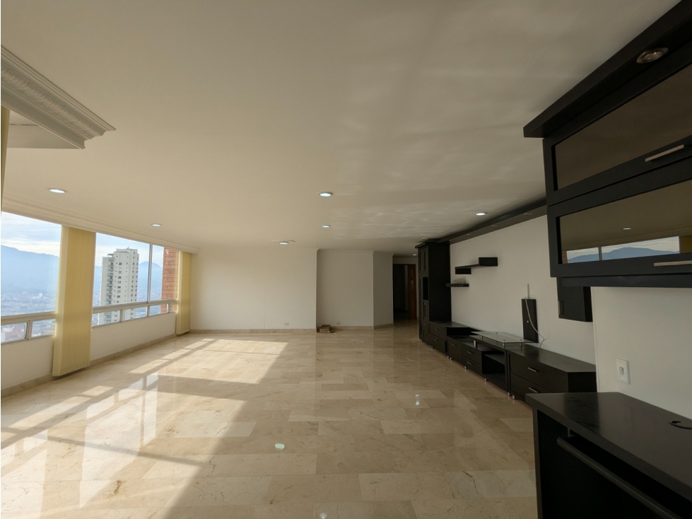 Apartamento en Venta, Cerca a Todo en El Tesoro — foto 2