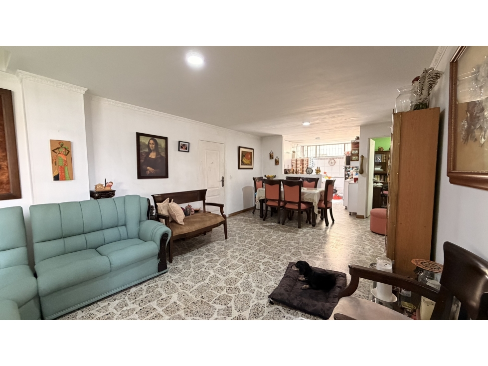 Apartamento con excelente ubicación en Los Colores — foto 2