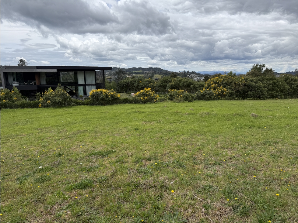 Exclusivo lote en parcelación en Alto de las Palmas — foto 2