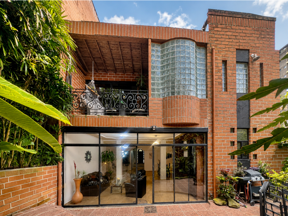 Exclusiva Casa con Jardin en Venta en El Poblado — foto 2