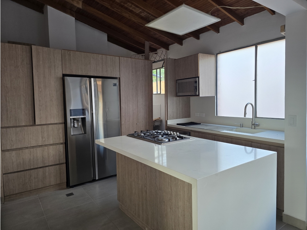 Apartamento con mezanine en venta, sector Envigado — foto 2