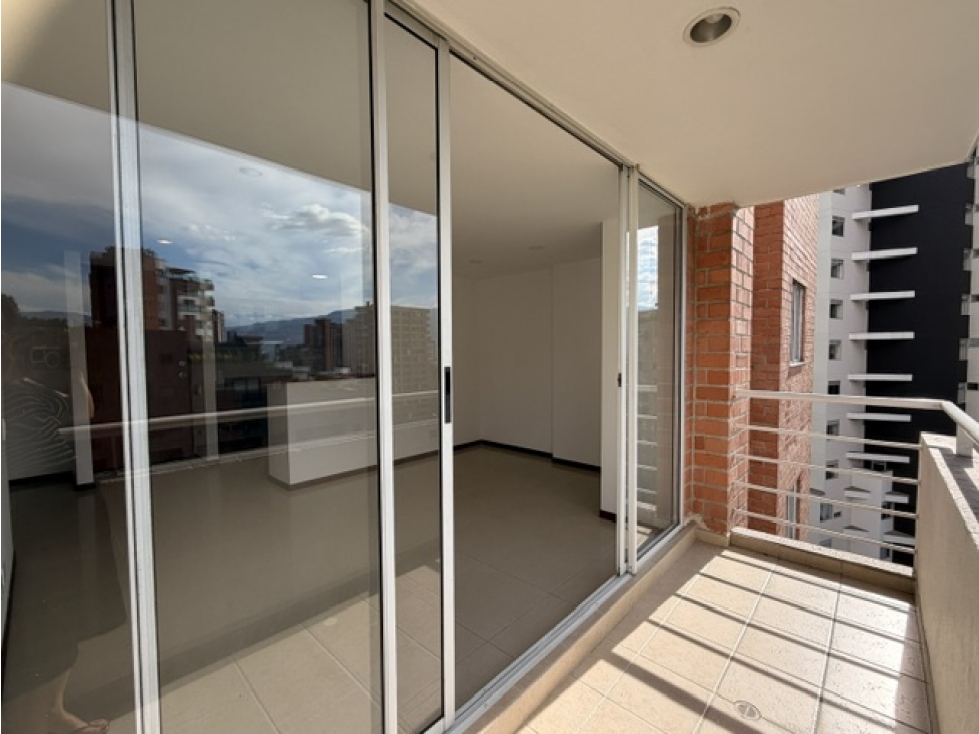 Apartamento para venta en Medellín, barrio el poblado, sector lalinde — foto 2