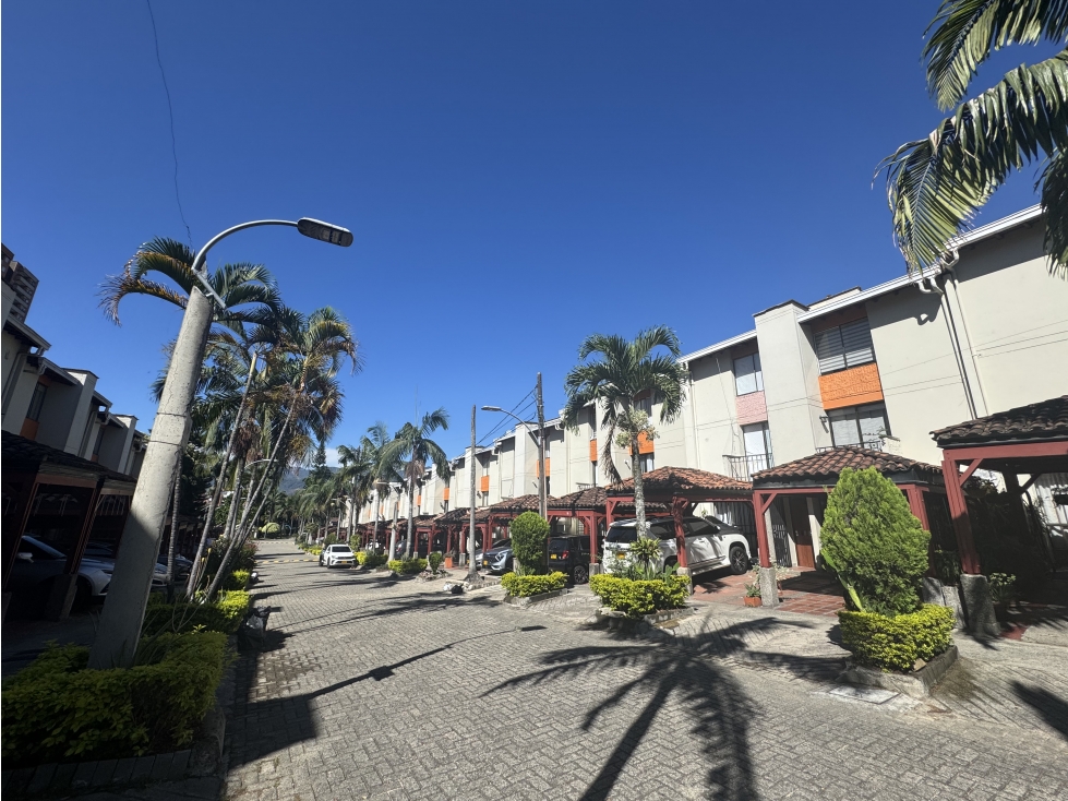 Amplia casa de 150 m² en unidad residencial con piscina — foto 2