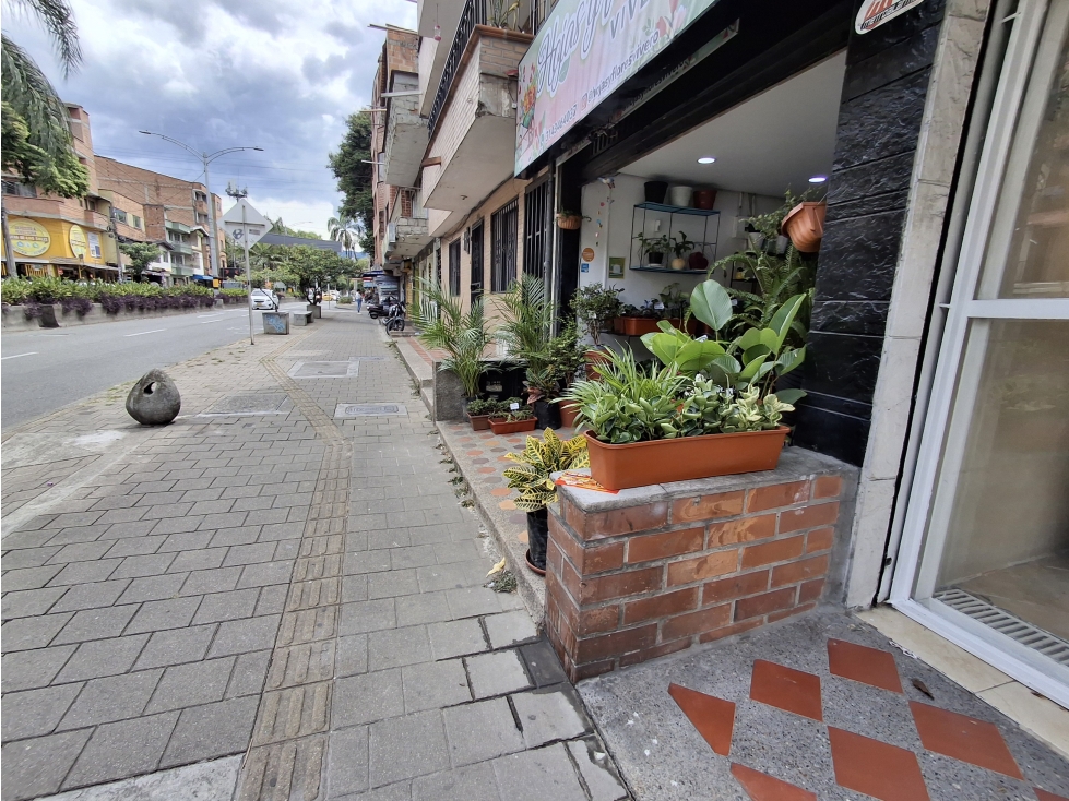 Local comercial en venta, Itagüí - Antioquia, sector Santa María — foto 2