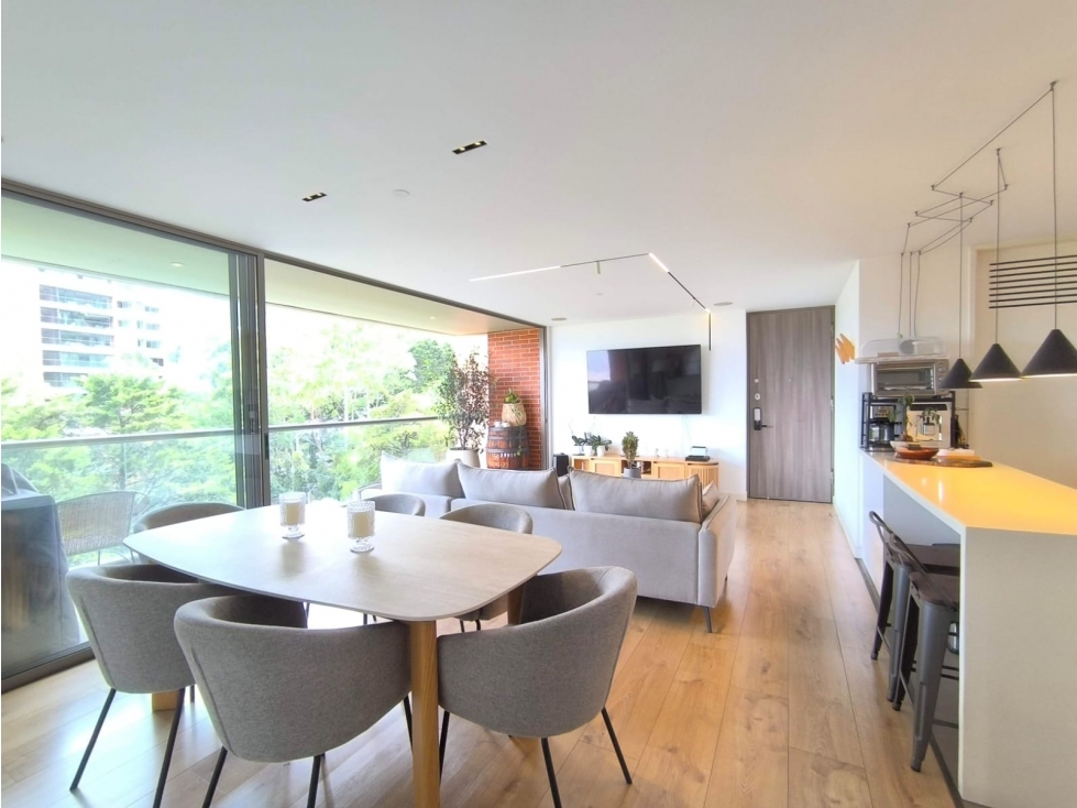 EXCLUSIVO APARTAMENTO CON 4 PARQUEADEROS, (2 DOBLES LINEALES.) — foto 3