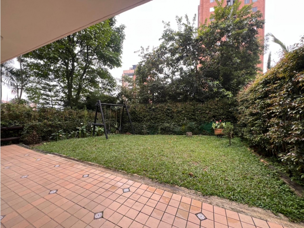 Casa unidad cerrada, piscina Envigado 3 alcobas con baño ó 4 alcobas