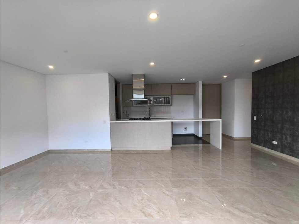 VISTA, CONFORT Y UBICACIÓN PRIVILEGIADA - ALTOS DEL POBLADO — foto 2
