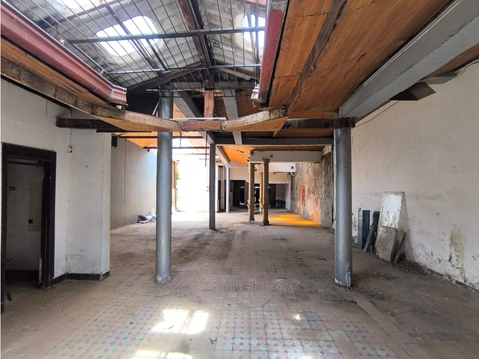 CASA LOTE, ALTA MIXTURA - SECTOR: PRADO CENTRO, VIA PRINCIPAL. — foto 3