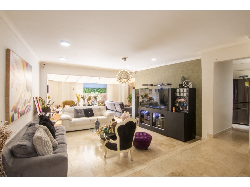 Casa en venta en sector de el Tesoro - El Poblado