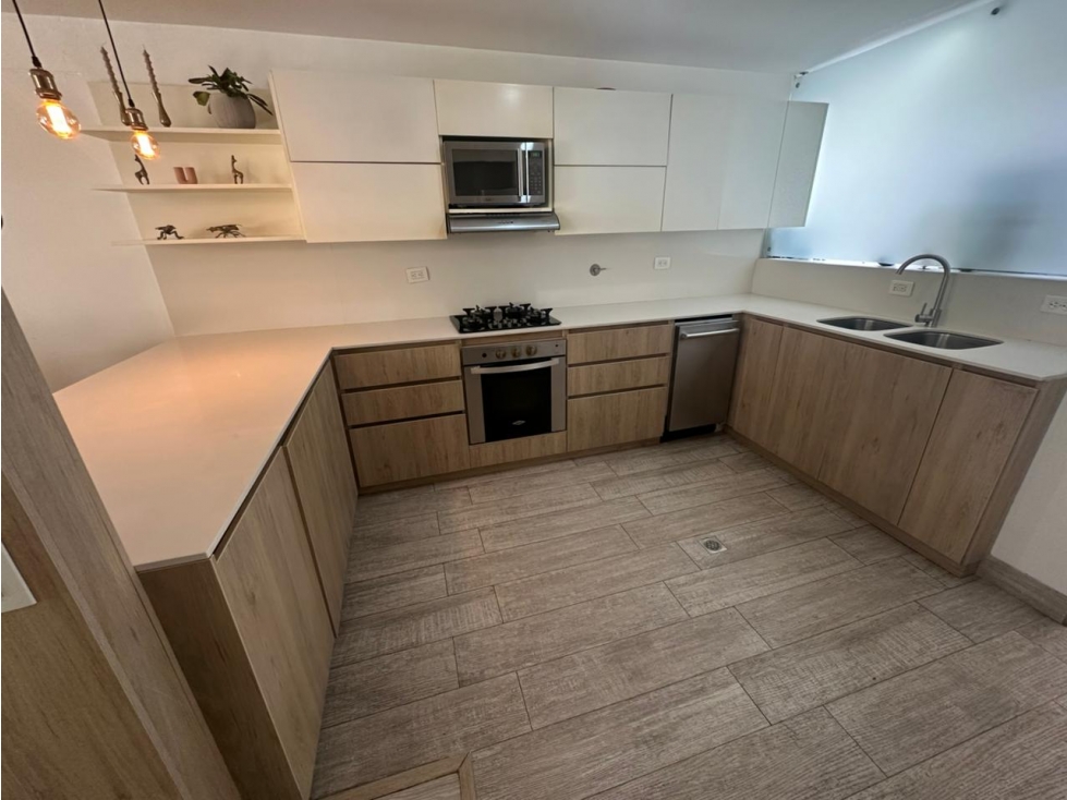 VENDO HERMOSA CASA POBLADO - BALSOS - REMODELADA — foto 5