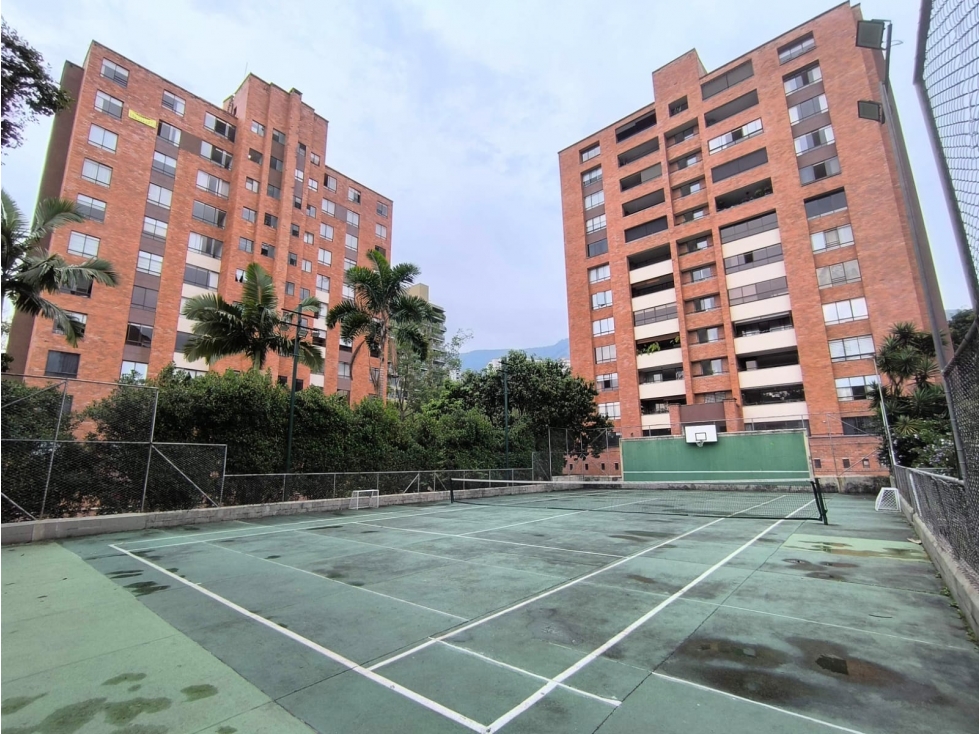 APARTAMENTO DUPLEX IDEAL PARA REMODELAR.