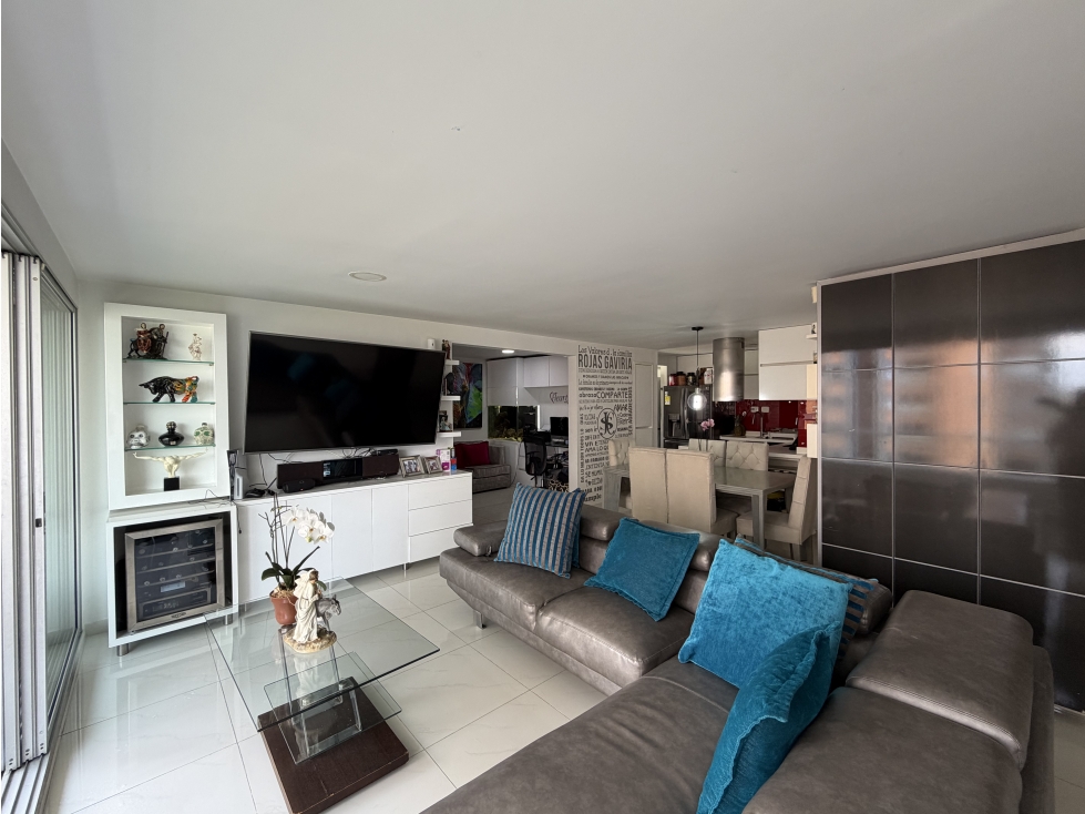Apartamento en venta con 3 habitaciones en Castropol, cerca a todo. — foto 3