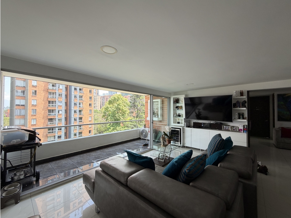 Apartamento en venta con 3 habitaciones en Castropol, cerca a todo. — foto 4