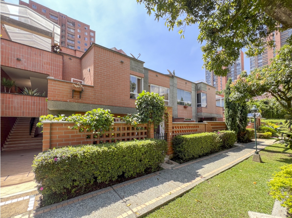 Casa en venta en Castropol Espacios, ubicación y confort — foto 2